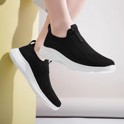 Men's Lightweight Slip-On Sneakers - Breathable & Casual Outdoor Shoes