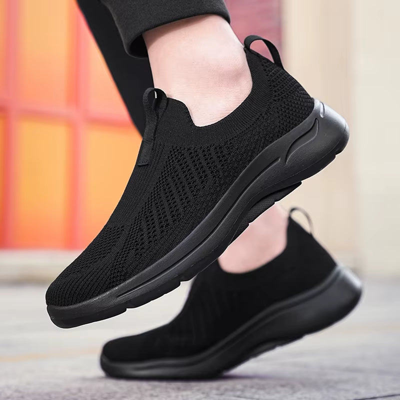 Men's Lightweight Slip-On Sneakers - Breathable & Casual Outdoor Shoes