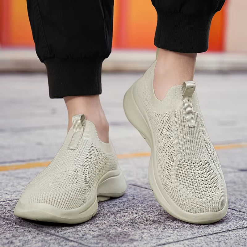 Men's Lightweight Slip-On Sneakers - Breathable & Casual Outdoor Shoes