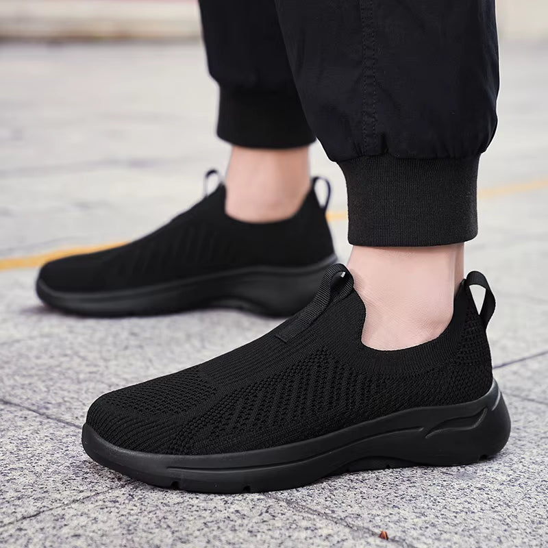 Men's Lightweight Slip-On Sneakers - Breathable & Casual Outdoor Shoes